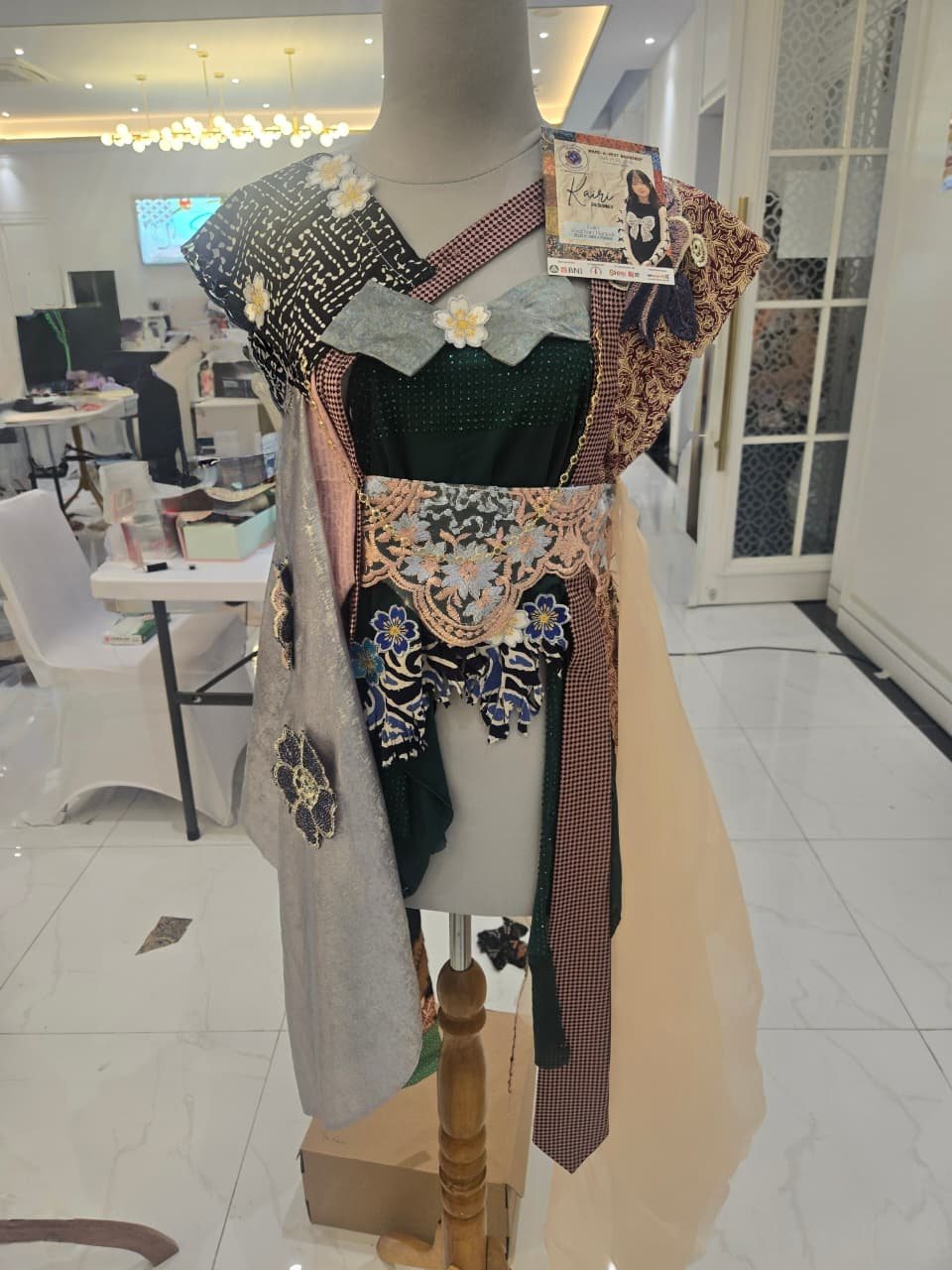 Inside the hartique atelier