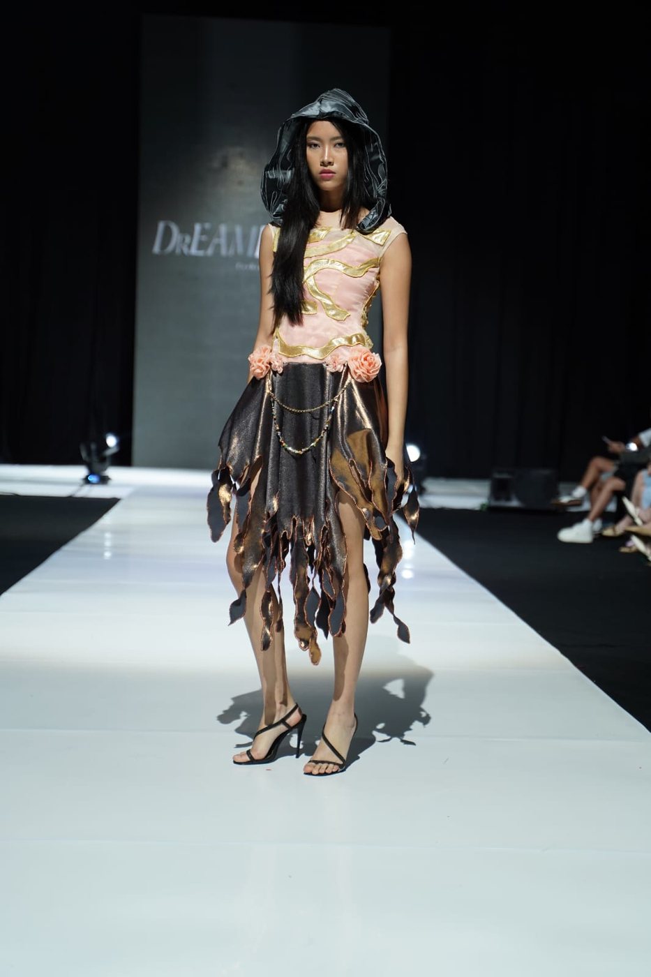 Runway look from the hartique collection