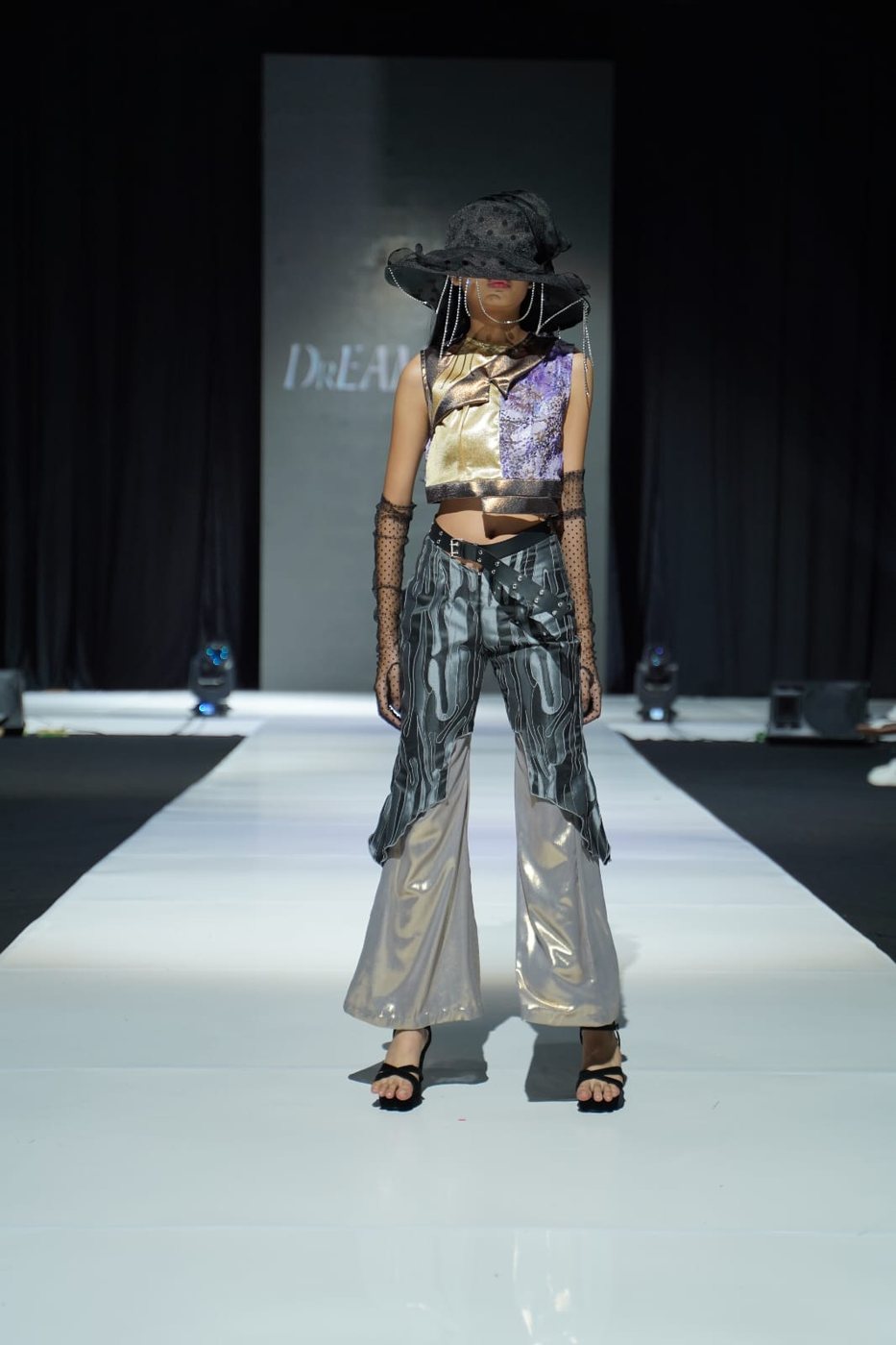 Runway look from the hartique collection